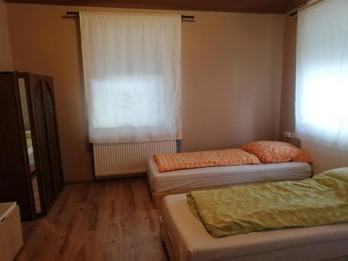Pension Dingolshausen Extérieur photo