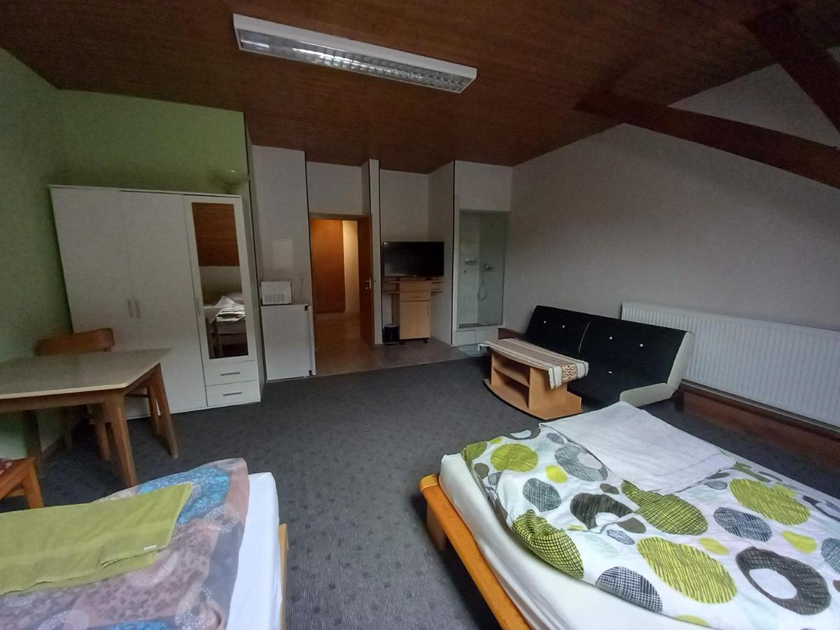 Pension Dingolshausen Extérieur photo